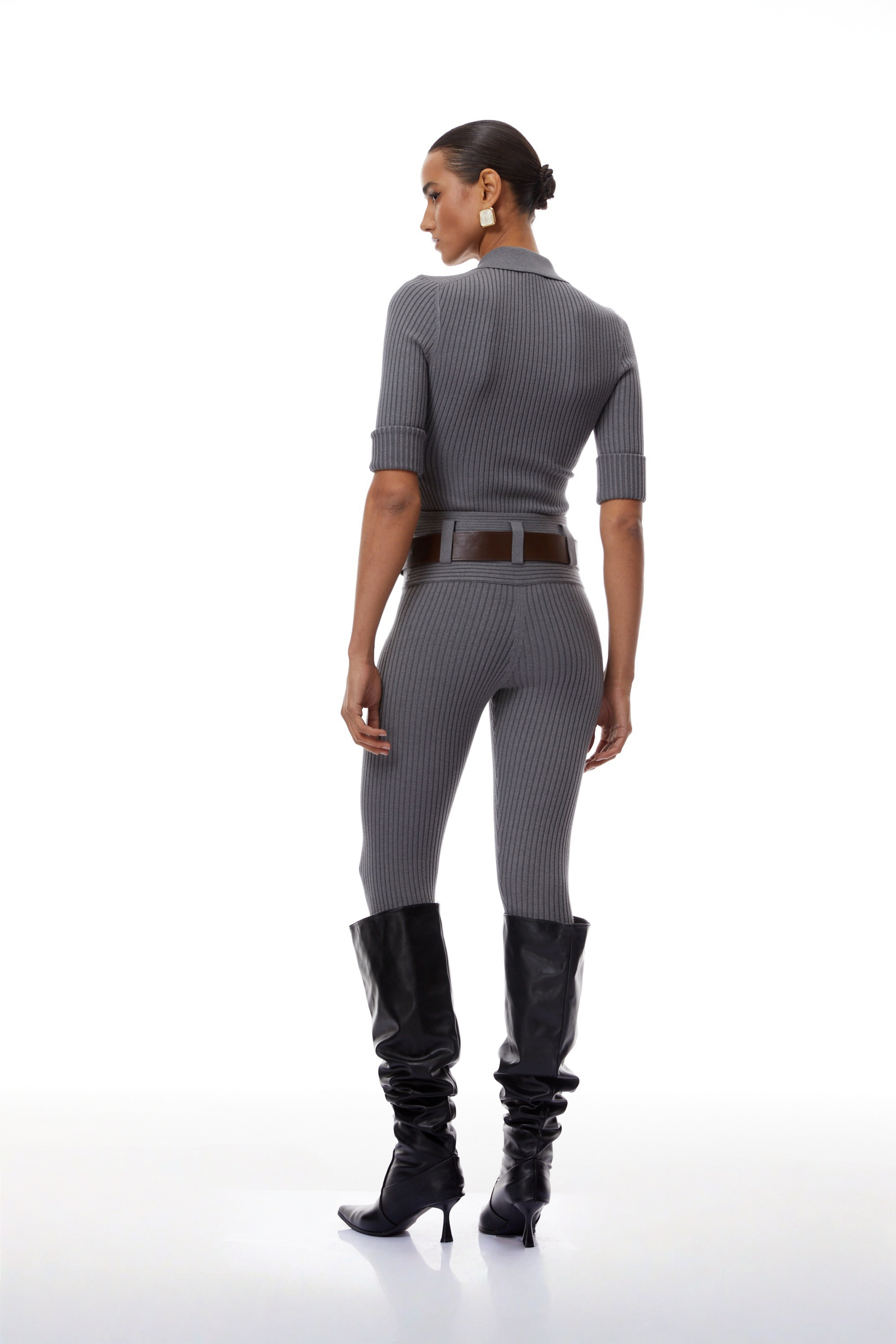 طقم بذلة و بنطال من النسيج المحبوك المضلع باللون الرمادي