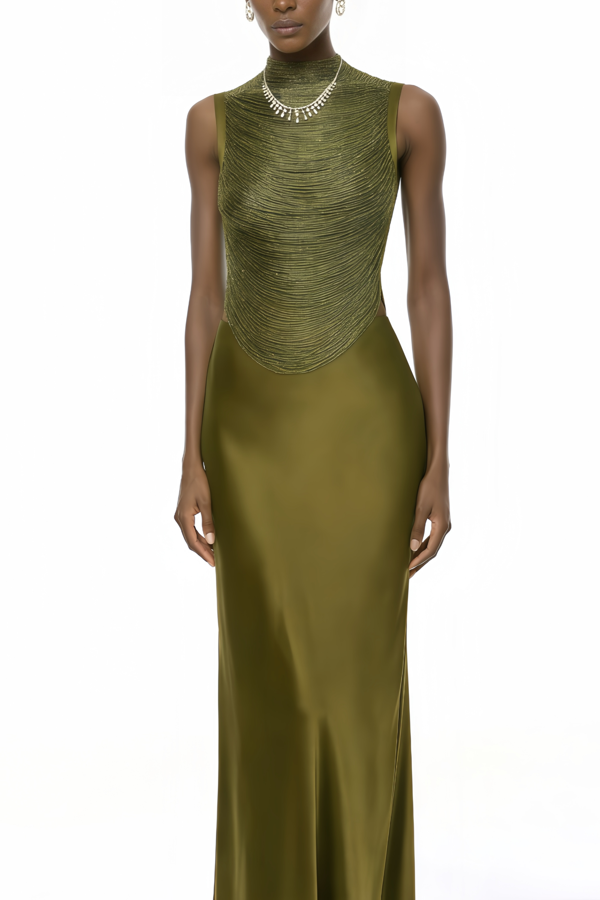 طقم بوربالا بلوزة خضراء مزينة بأهداب وتنورة ساتان