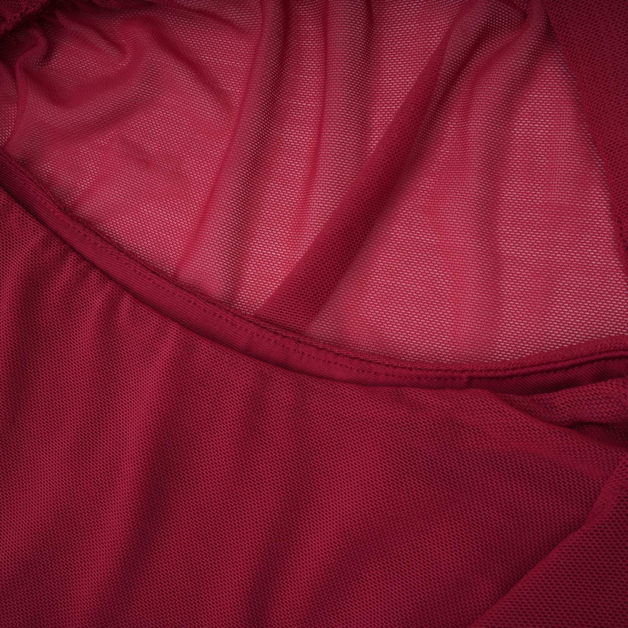 فستان طويل غير متماثل من الشبك المكشكش باللون الأحمر من Sylphe