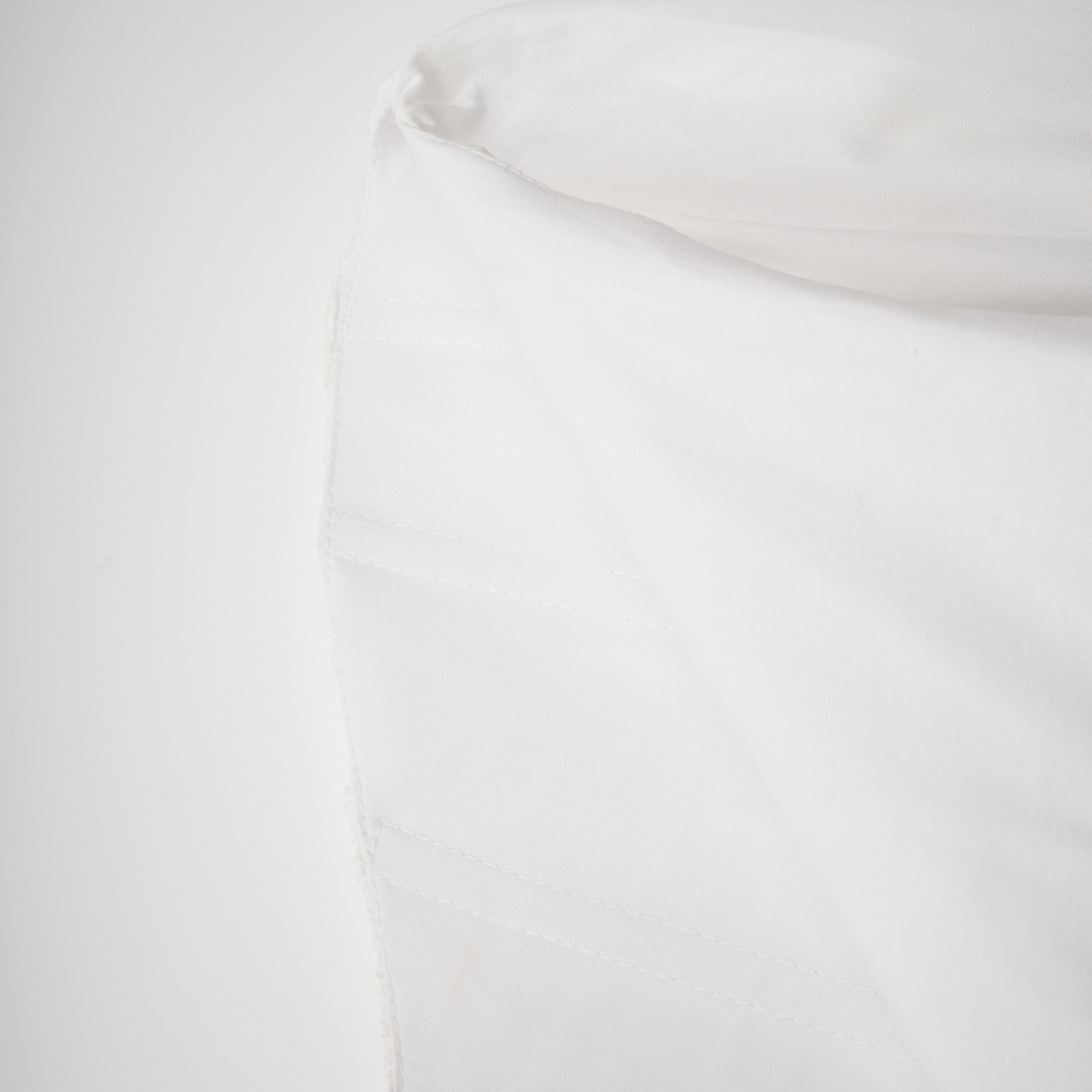 طقم قميص وتنورة كاترينا أبيض مزركش