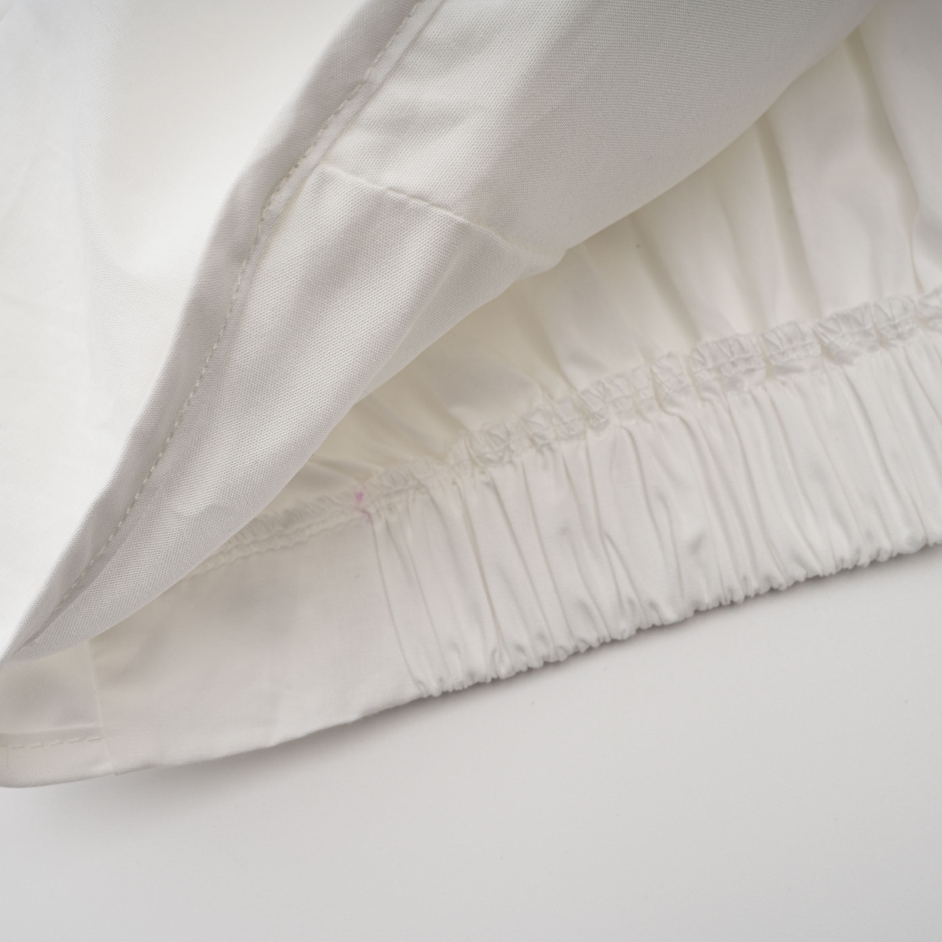 طقم قميص وتنورة كاترينا أبيض مزركش