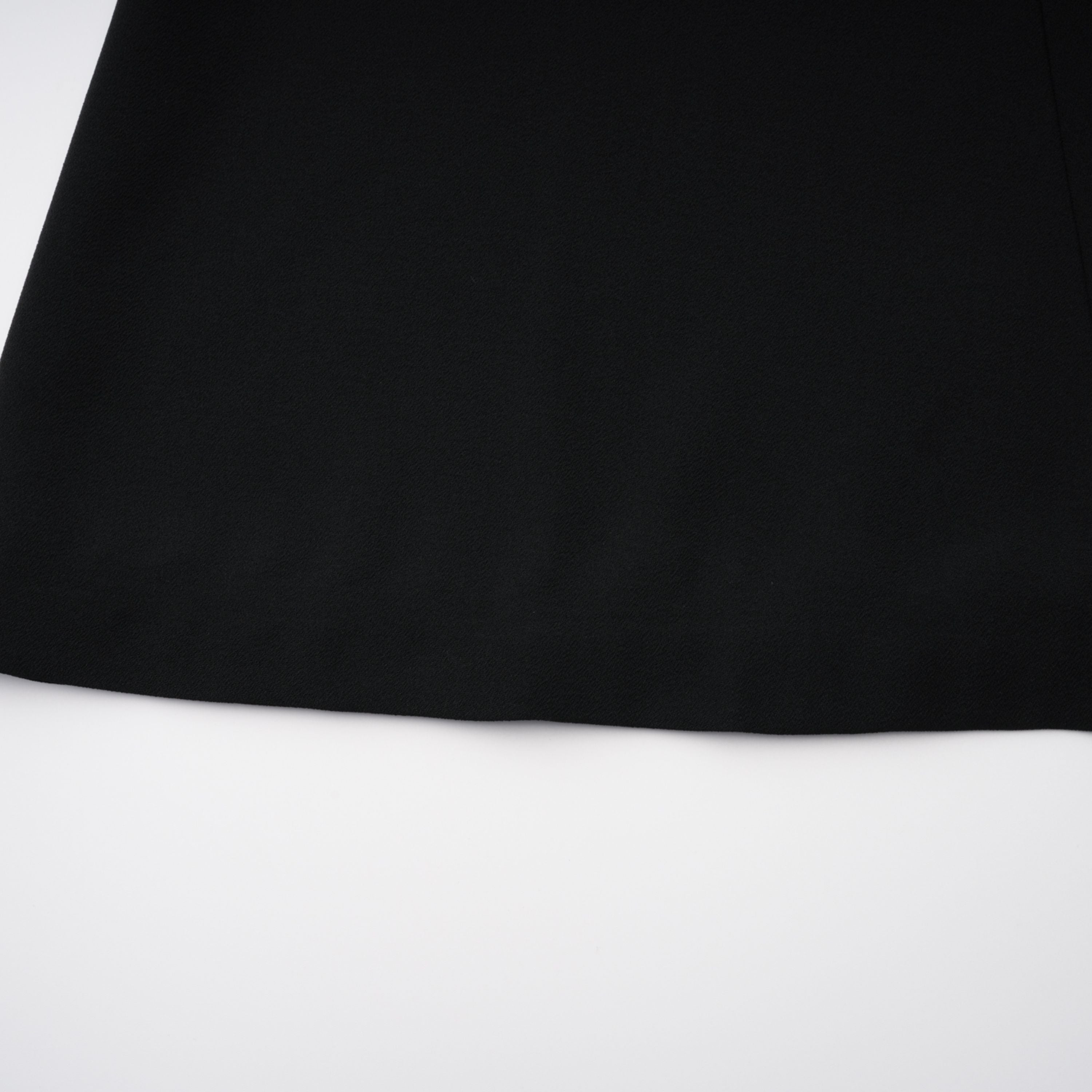 فستان طويل واسع مزين باللون الأسود من Oona