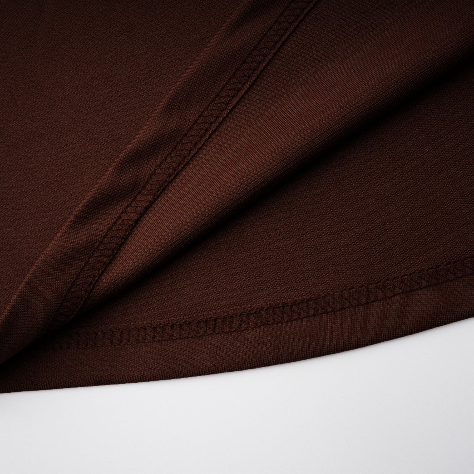 فستان طويل واسع بياقة من الدانتيل من جورجيانا براون