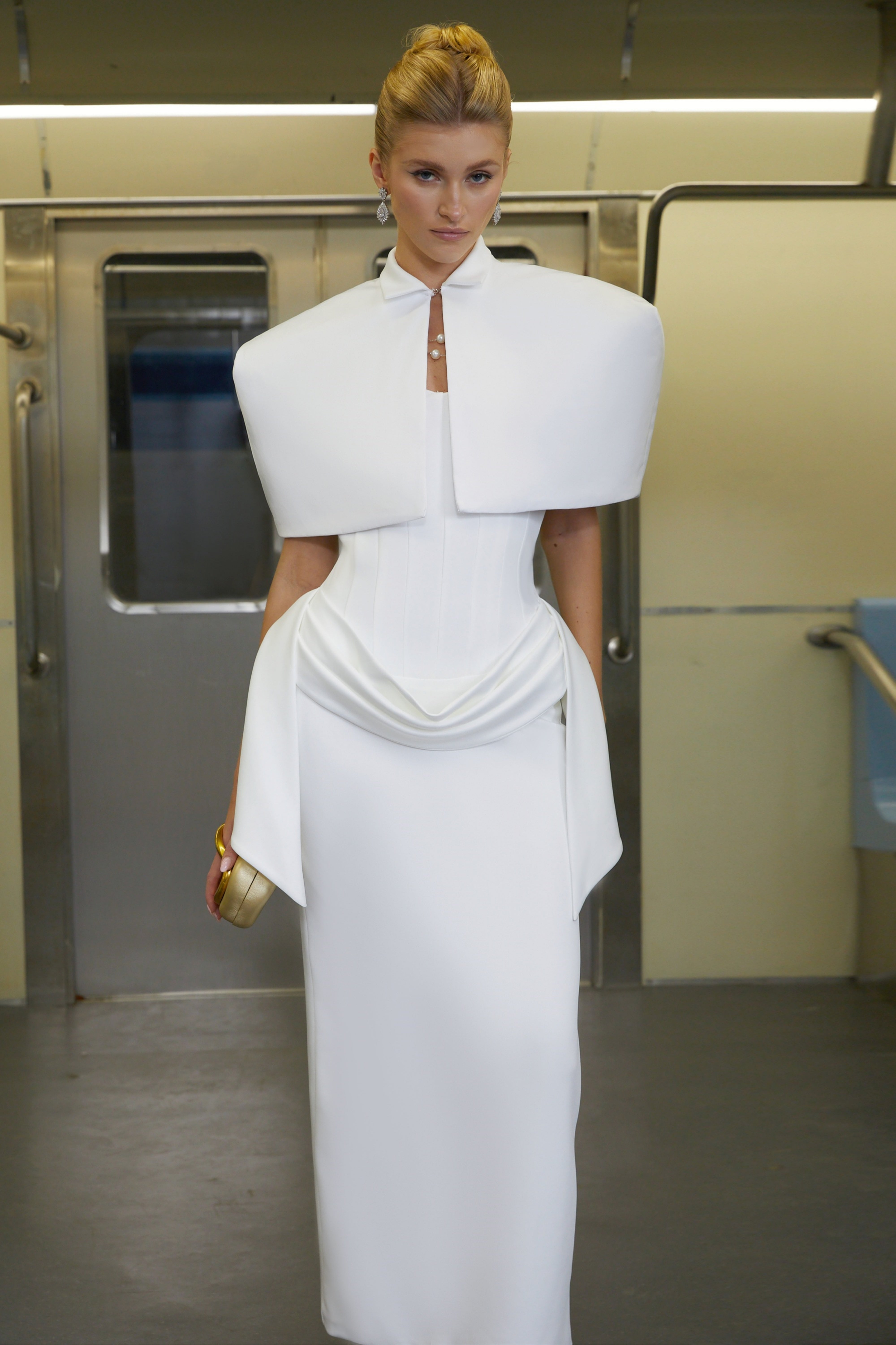 فستان كورسيه بغطاء