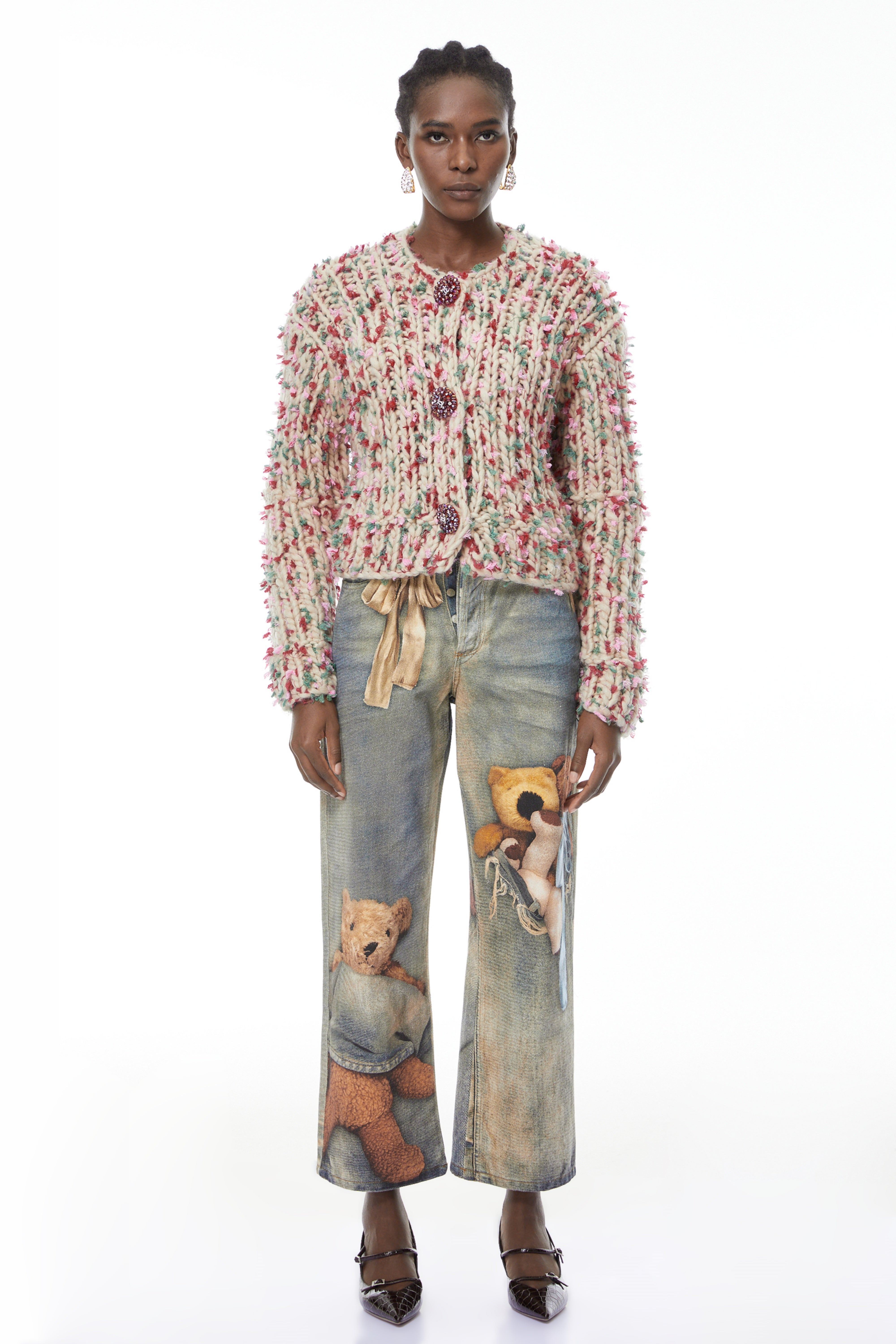 سترة ميليساند المحبوكة بزخارف نباتية محايدة