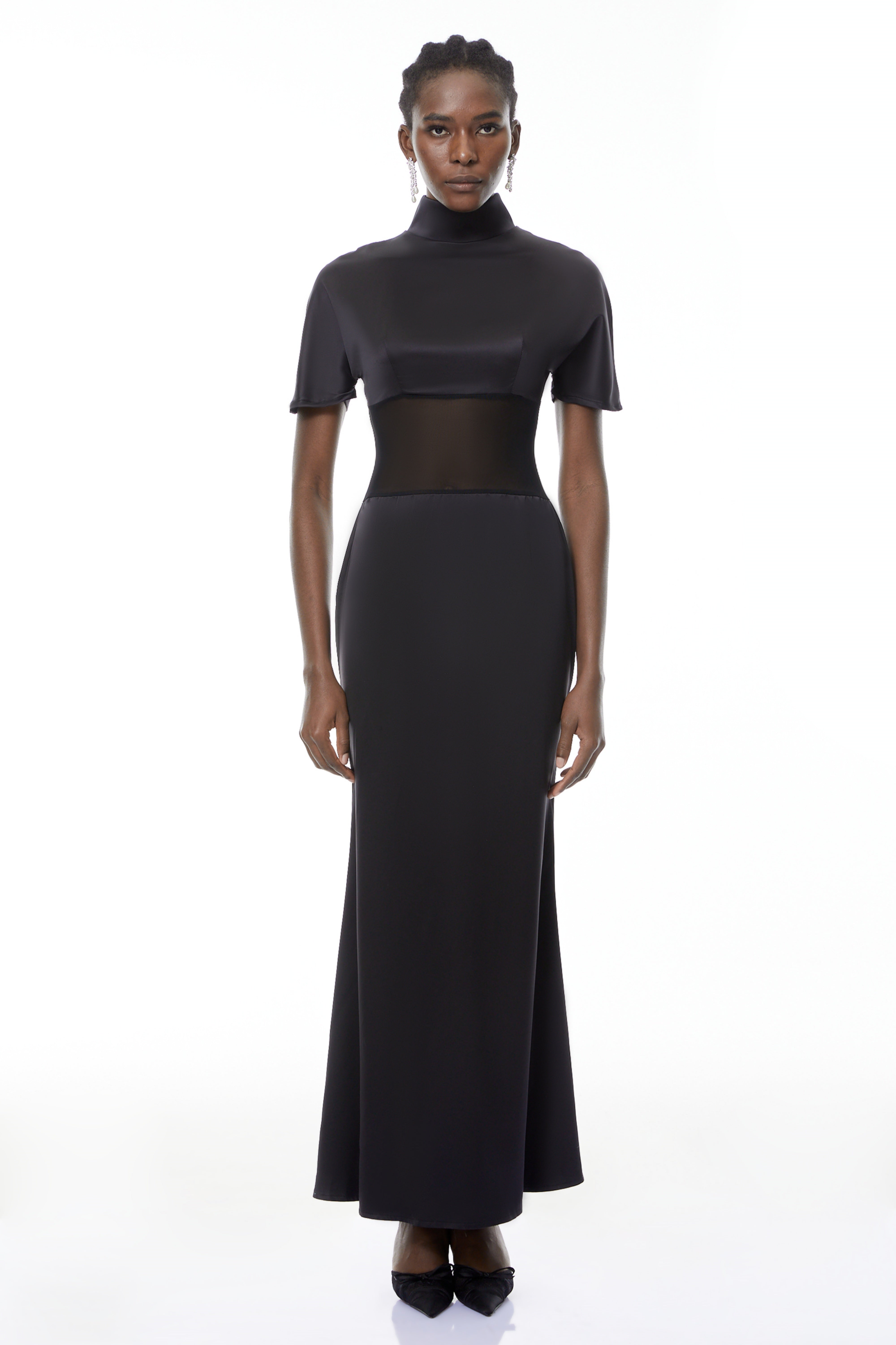 فستان طويل شفاف برقبة عالية من Odelia Black