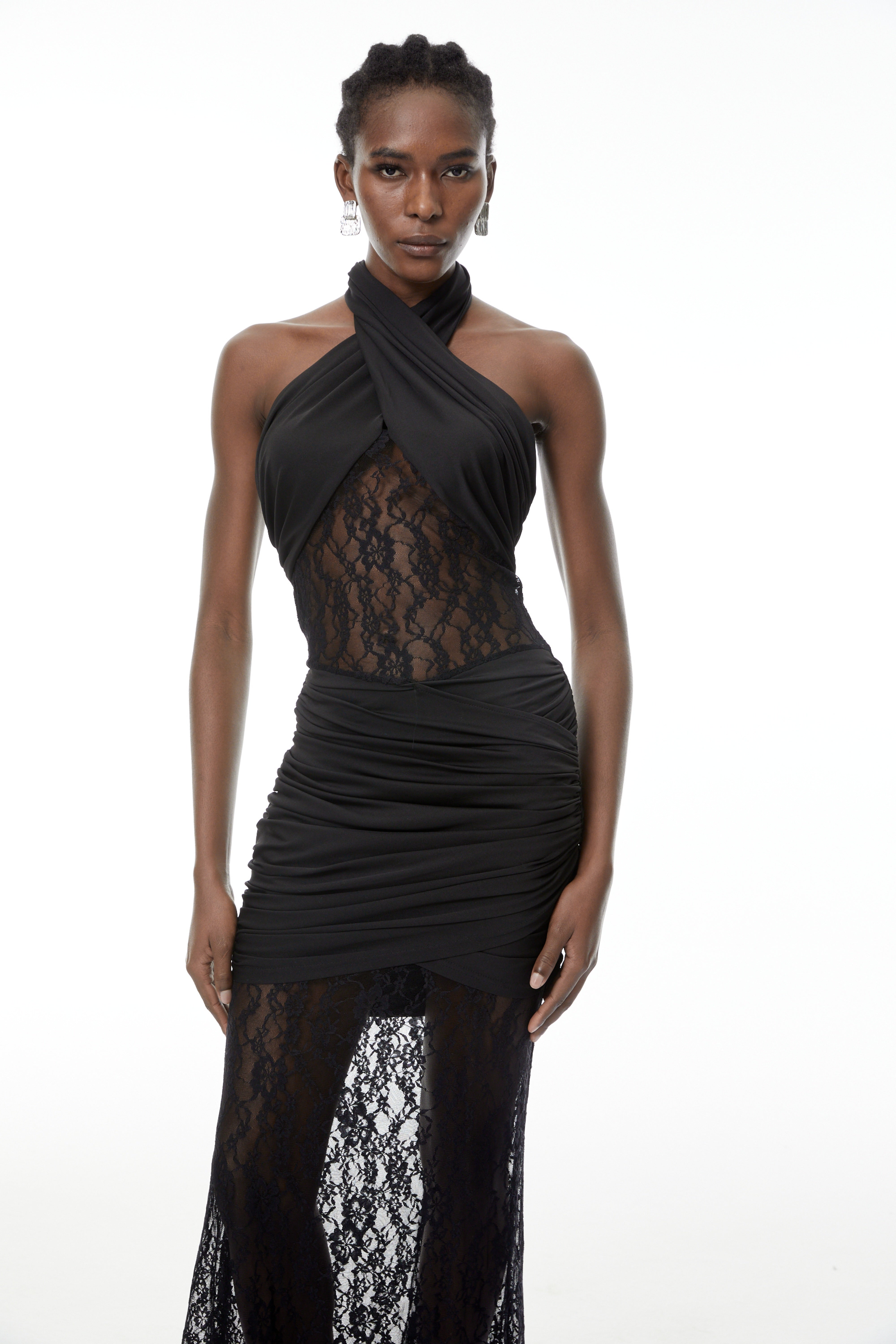 فستان طويل من الدانتيل برقبة حبال من Alice Black