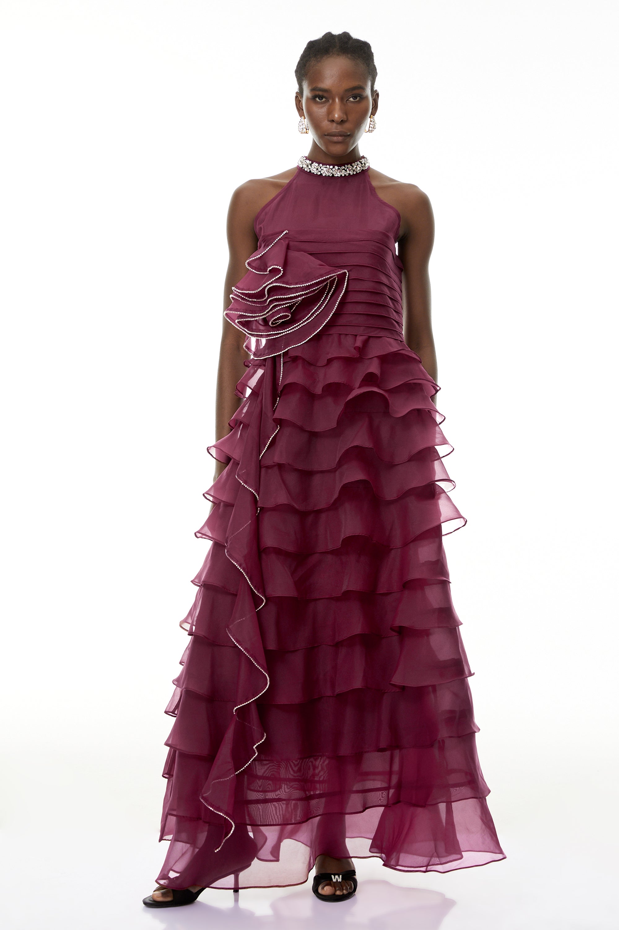 فستان ماكسي طويل بزخارف ثلاثية الأبعاد من Anathi Red