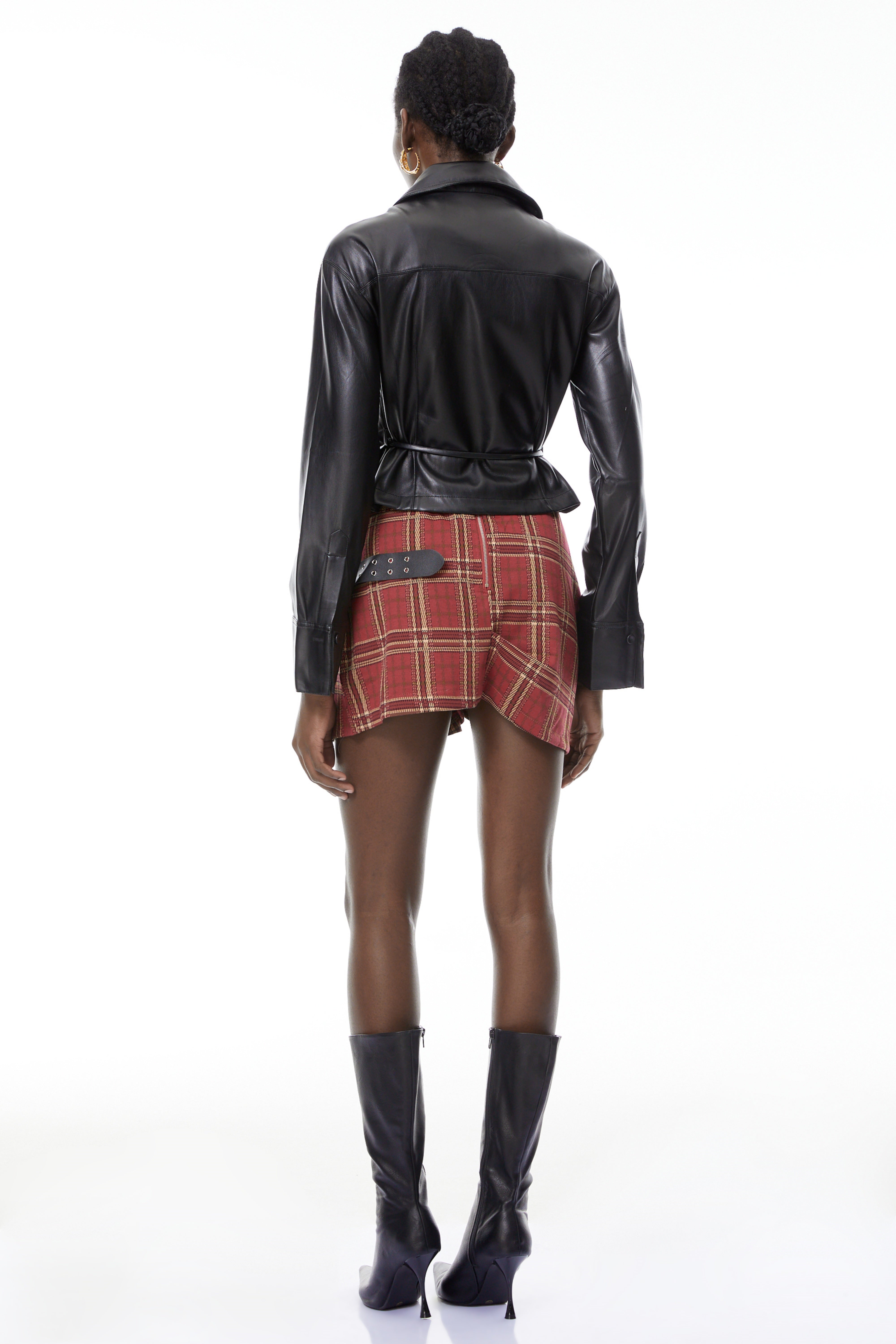 جاكيت جلد صناعي غير متماثل باللون الأسود من Blakely