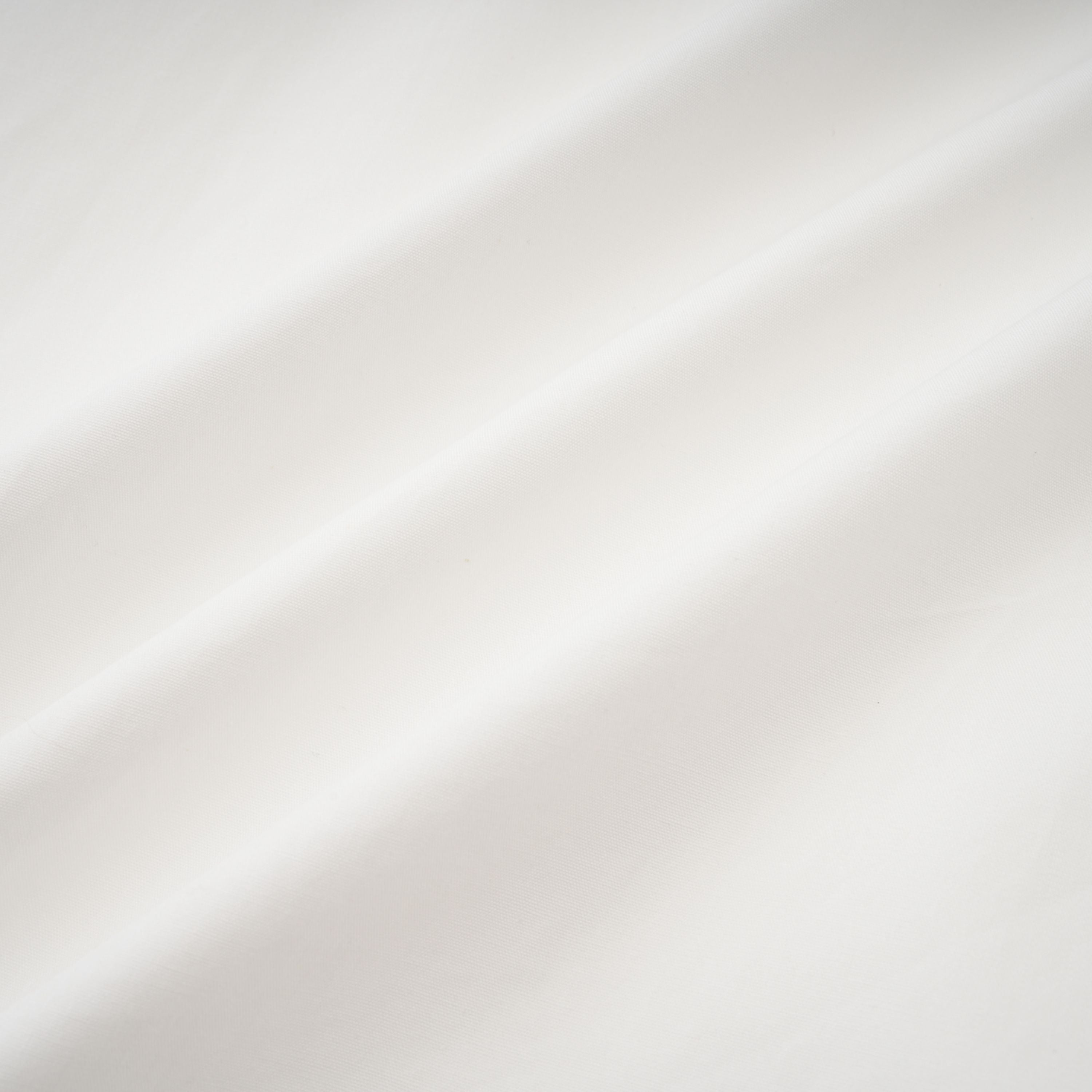 طقم قميص وتنورة كاترينا أبيض مزركش