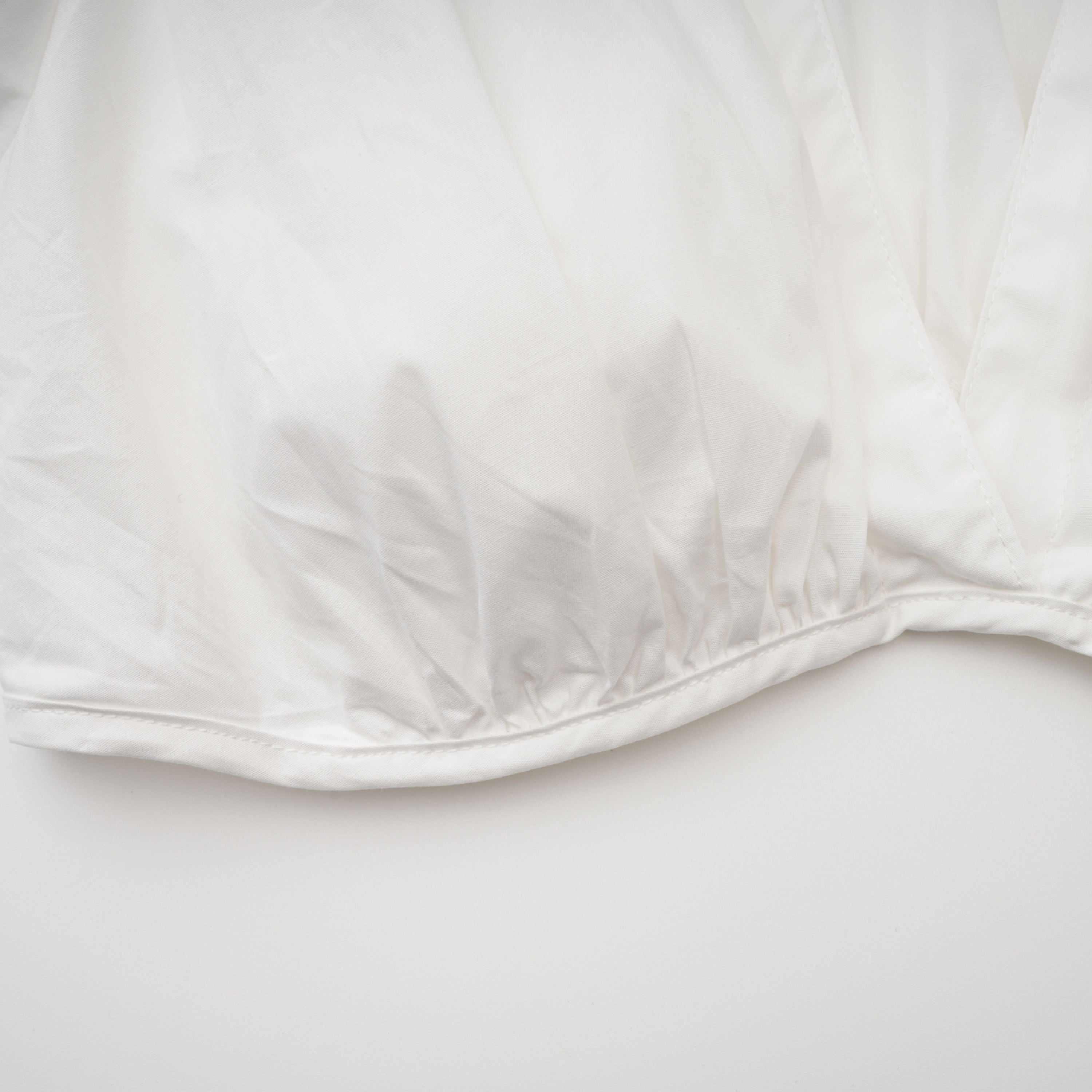 طقم قميص وتنورة كاترينا أبيض مزركش