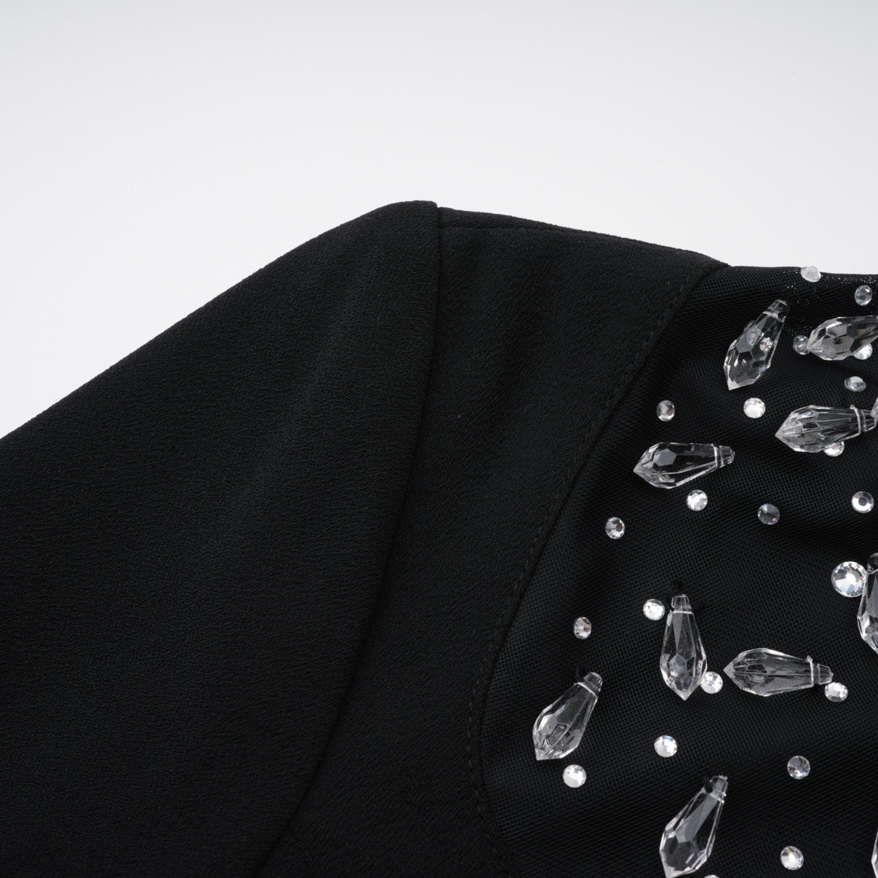 فستان طويل واسع مزين باللون الأسود من Oona