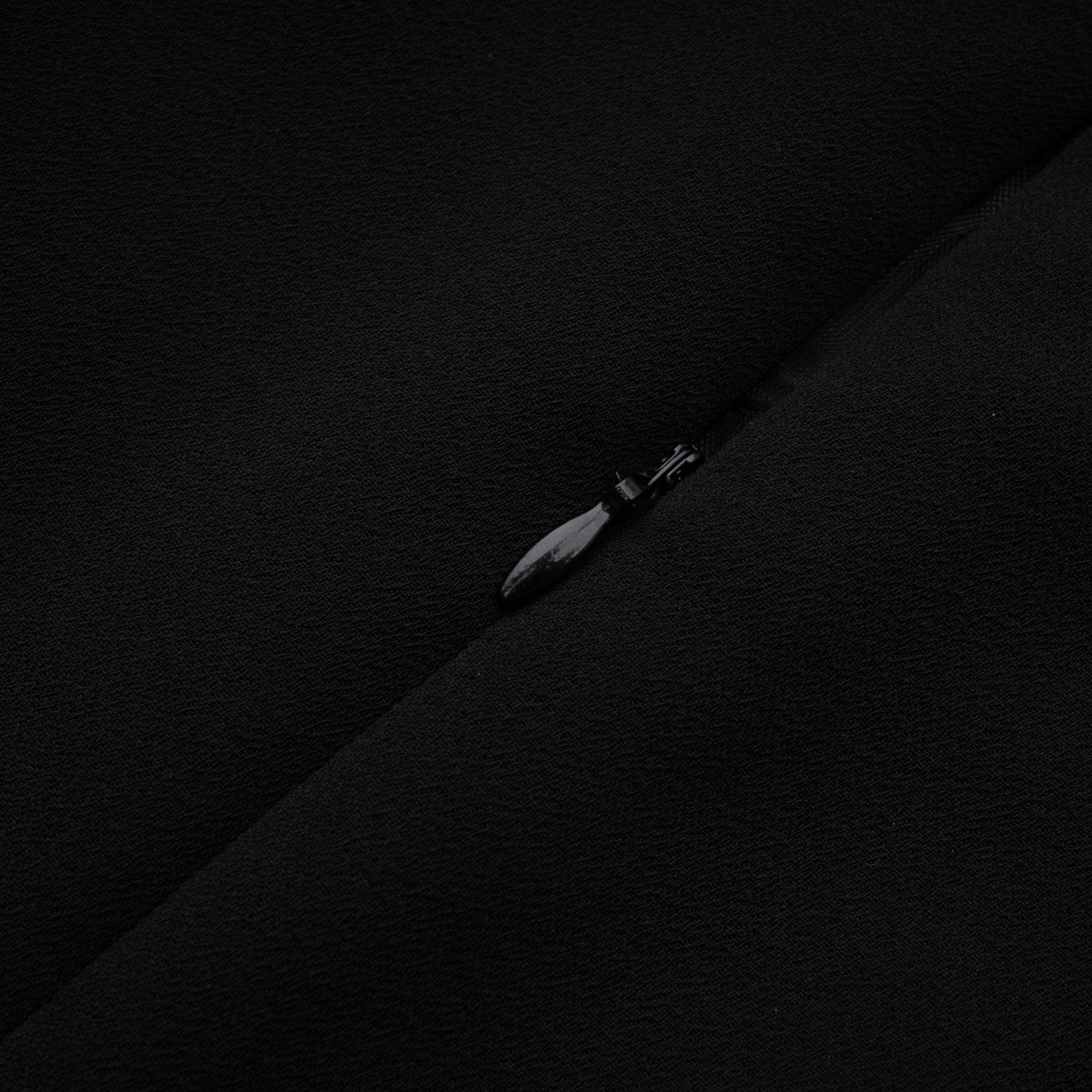 فستان طويل واسع مزين باللون الأسود من Oona