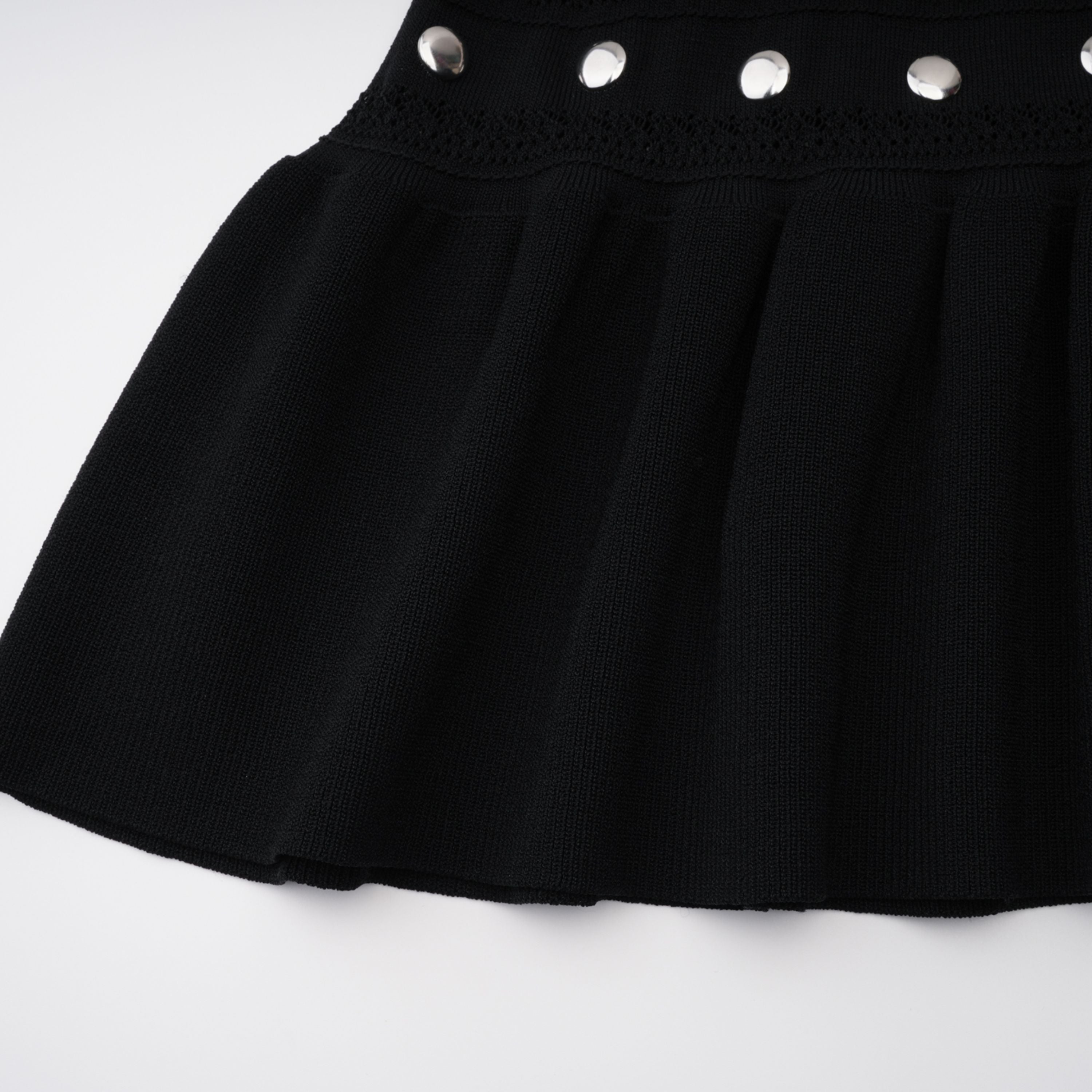 فستان ميدي طويل الأكمام من Chloé باللون الأسود ومزين بالكروشيه