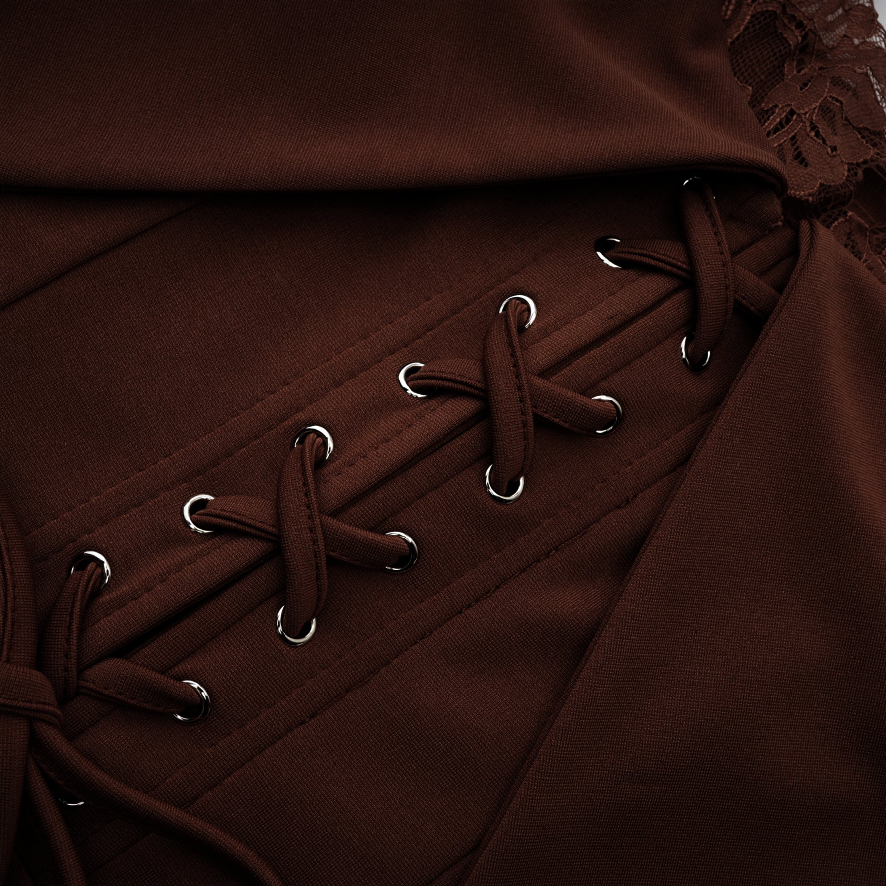 فستان طويل واسع بياقة من الدانتيل من جورجيانا براون