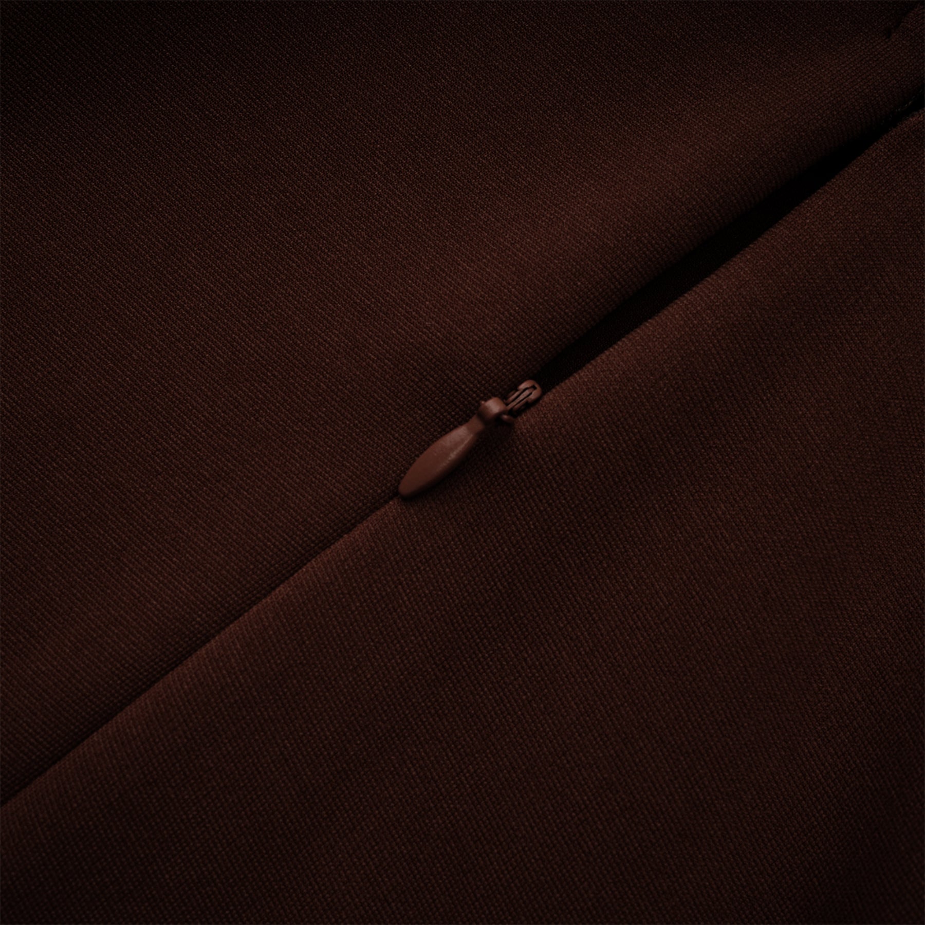 فستان طويل واسع بياقة من الدانتيل من جورجيانا براون