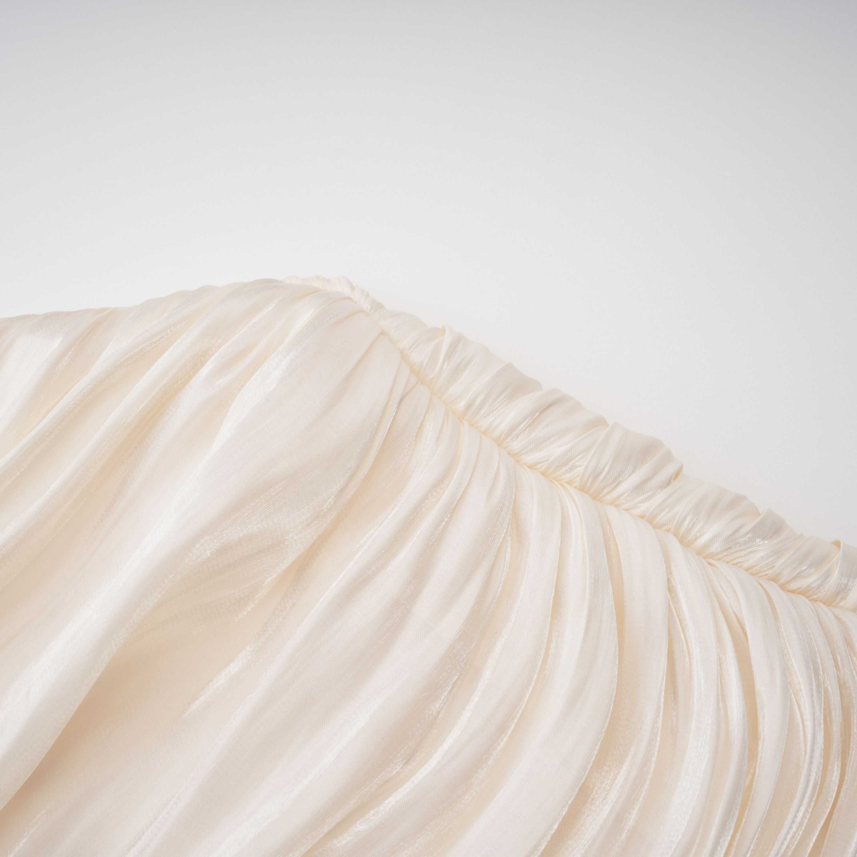 فستان ماكسي طويل بكتفين مكشوفين وكتفين مكشوفين وكتفين مكشوفين وكتفين مكشوفين وكتفين مكشوفين وكتفين مكش