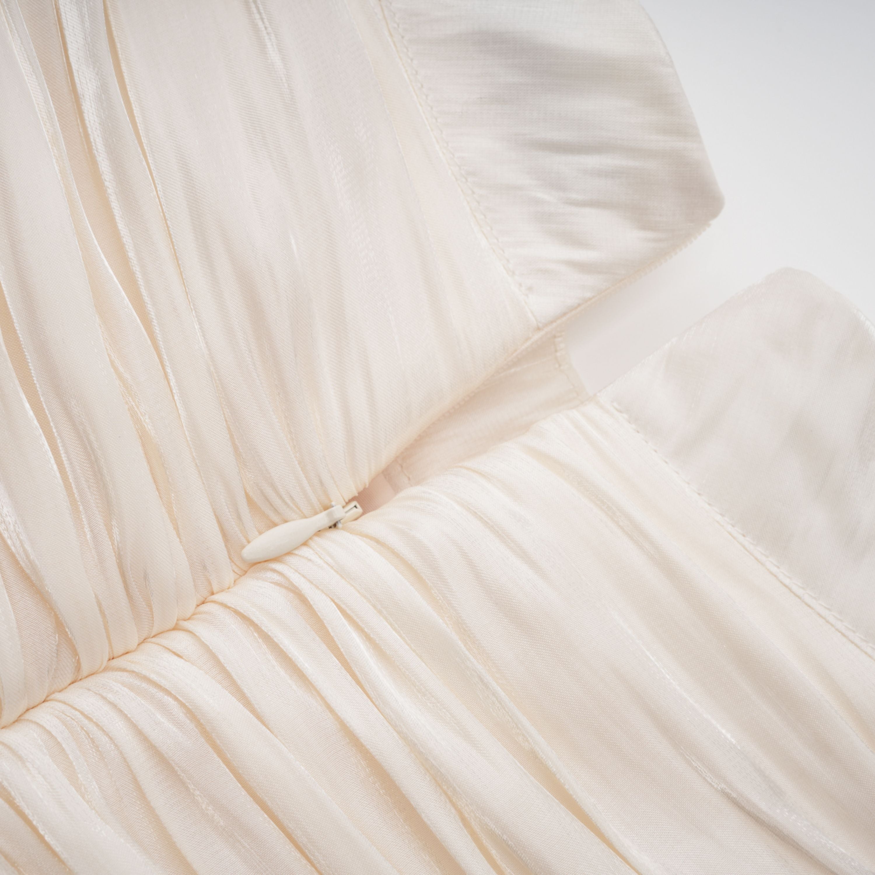 فستان ماكسي طويل بكتفين مكشوفين وكتفين مكشوفين وكتفين مكشوفين وكتفين مكشوفين وكتفين مكشوفين وكتفين مكش