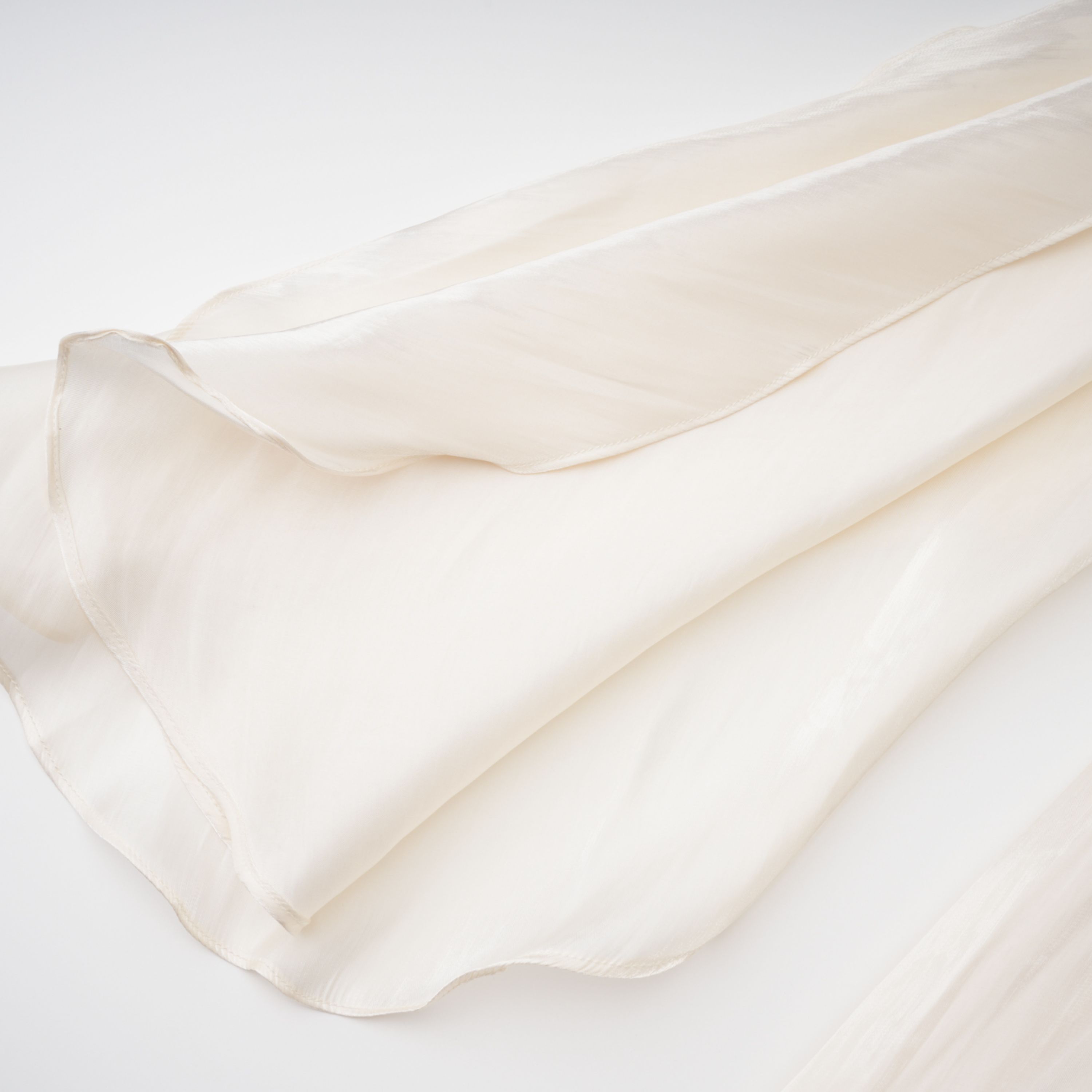 فستان ماكسي طويل بكتفين مكشوفين وكتفين مكشوفين وكتفين مكشوفين وكتفين مكشوفين وكتفين مكشوفين وكتفين مكش