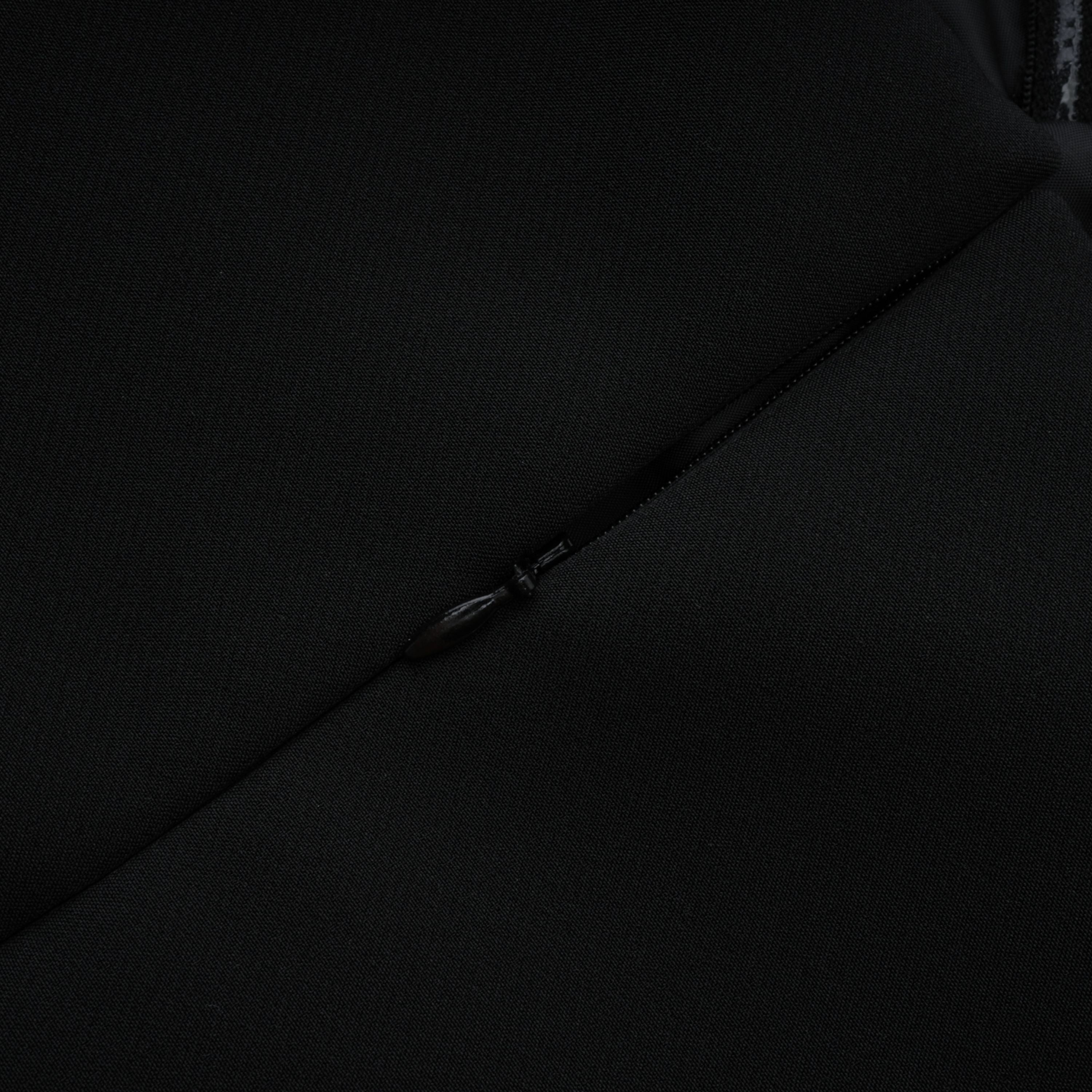 فستان طويل من Quitterie بقطعة من الدانتيل الأسود