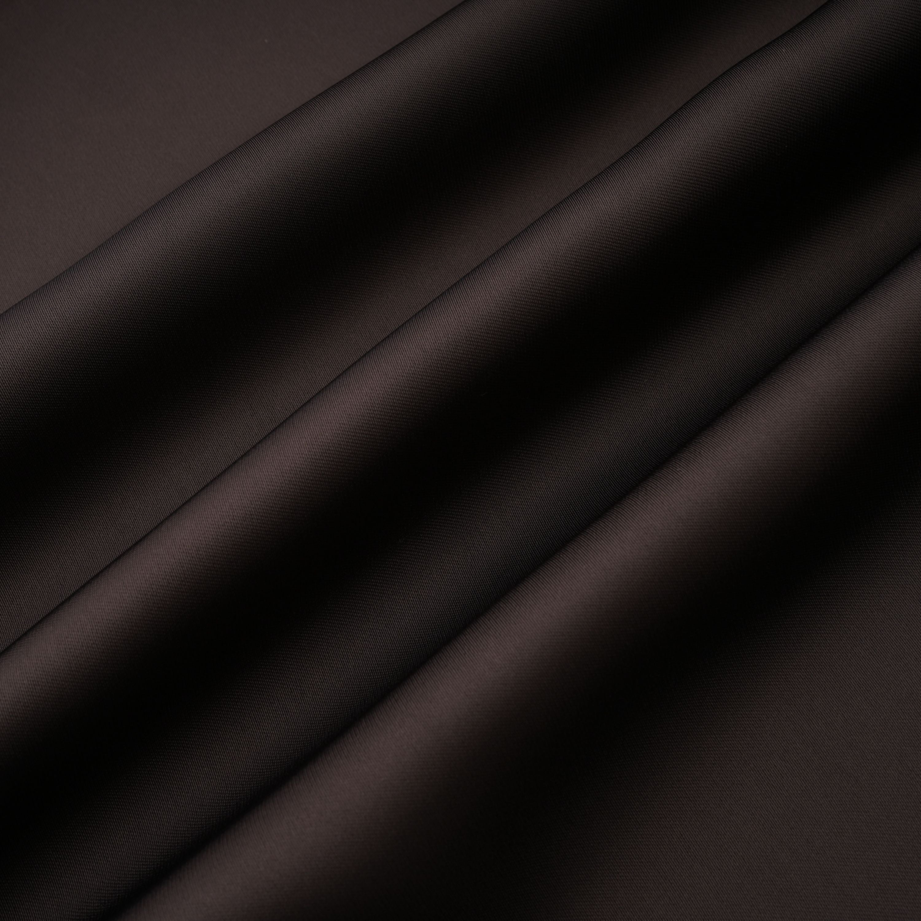 فستان هنريك براون بزخارف من الدانتيل