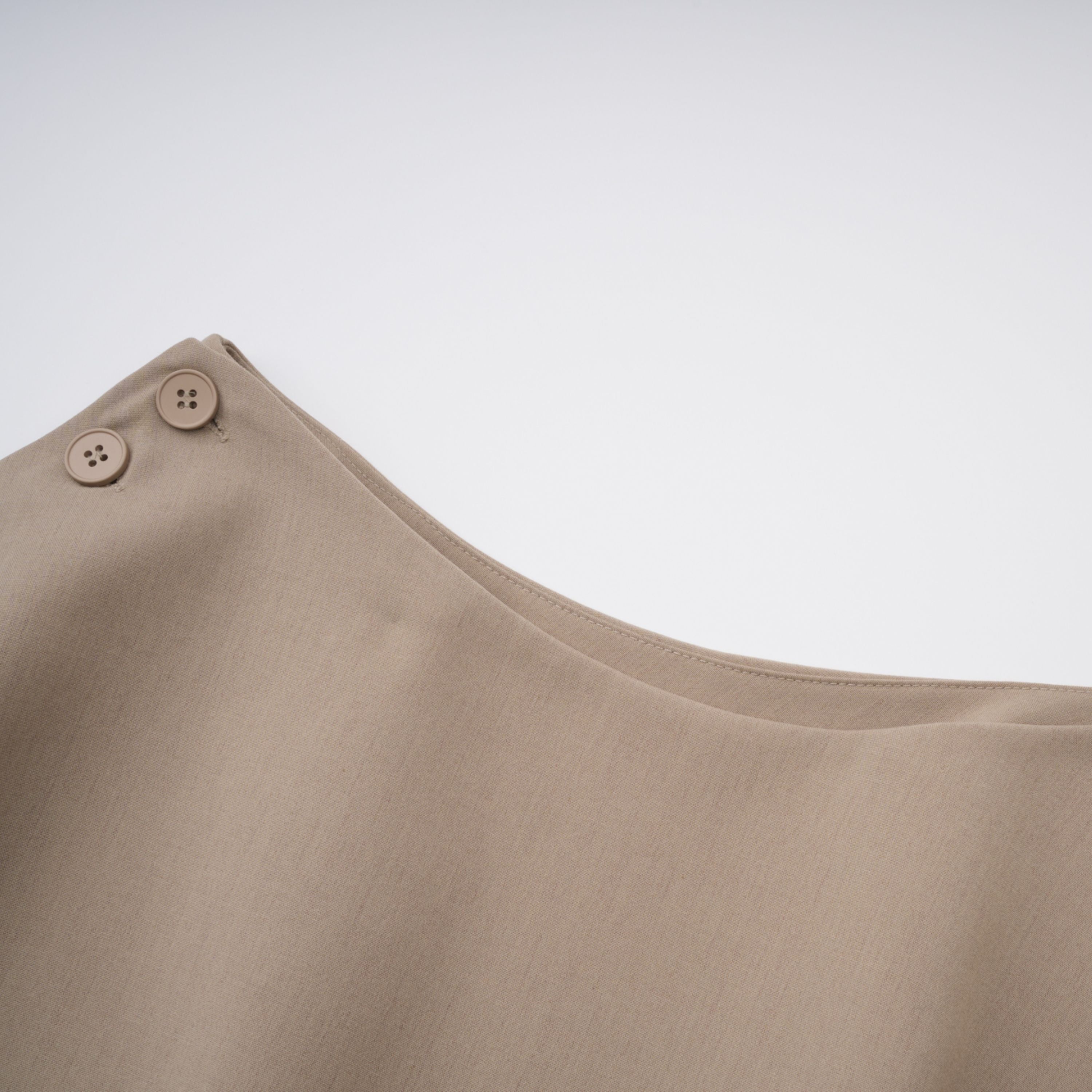 تنورة قصيرة غير متناسقة من Filomena Grey