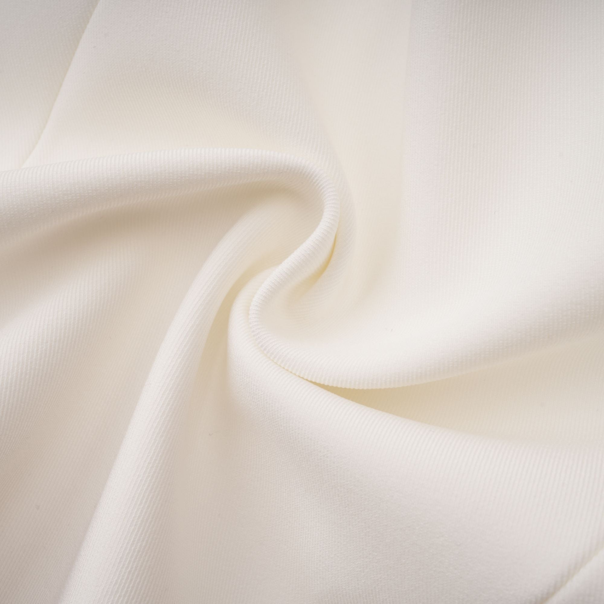 طقم سترة و تنورة من الدانتيل