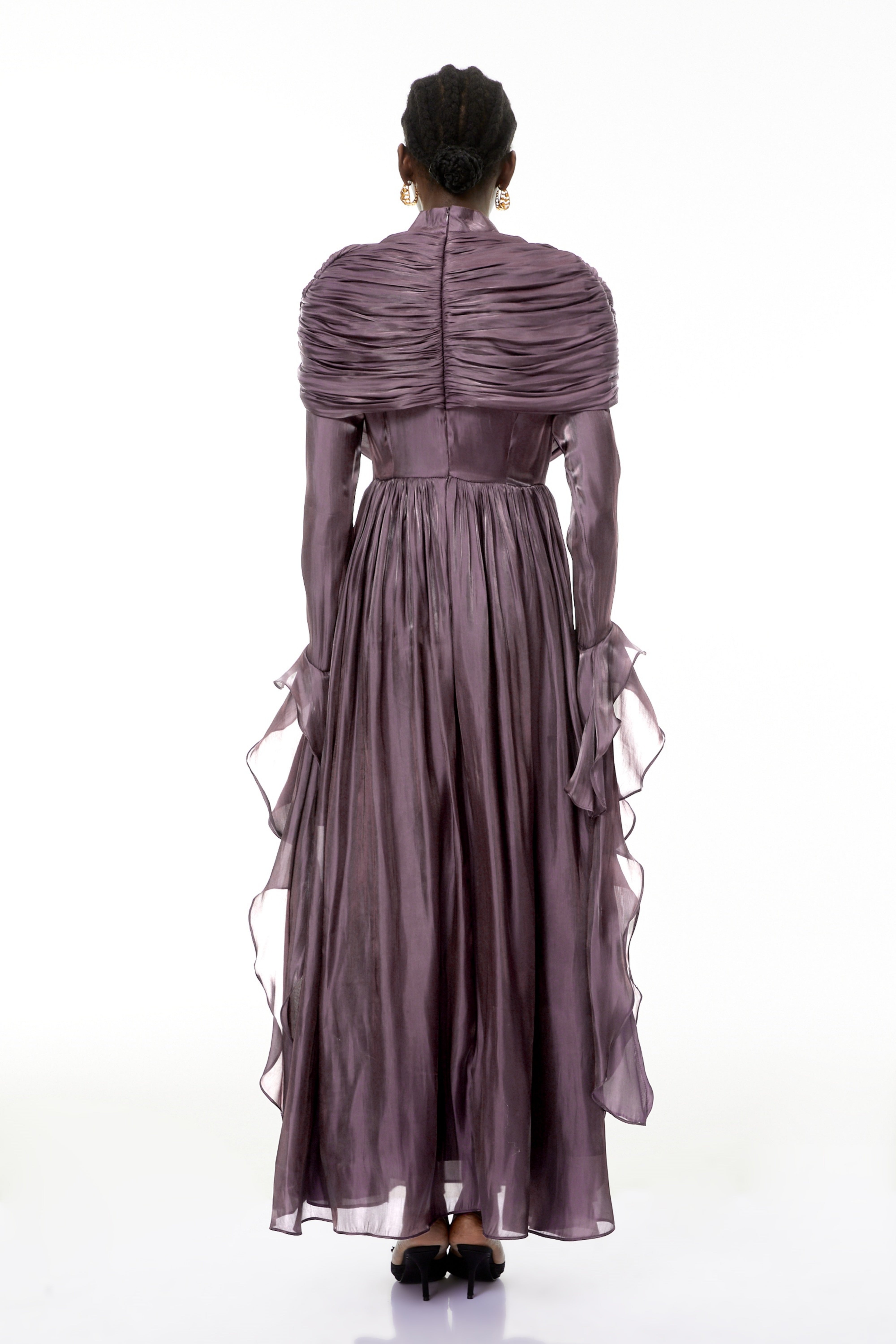 فستان ماكسي طويل بكتفين مكشوفين وكتفين مكشوفين وكتفين مكشوفين وكتفين مكشوفين وكتفين مكشوفين وكتفين مكش