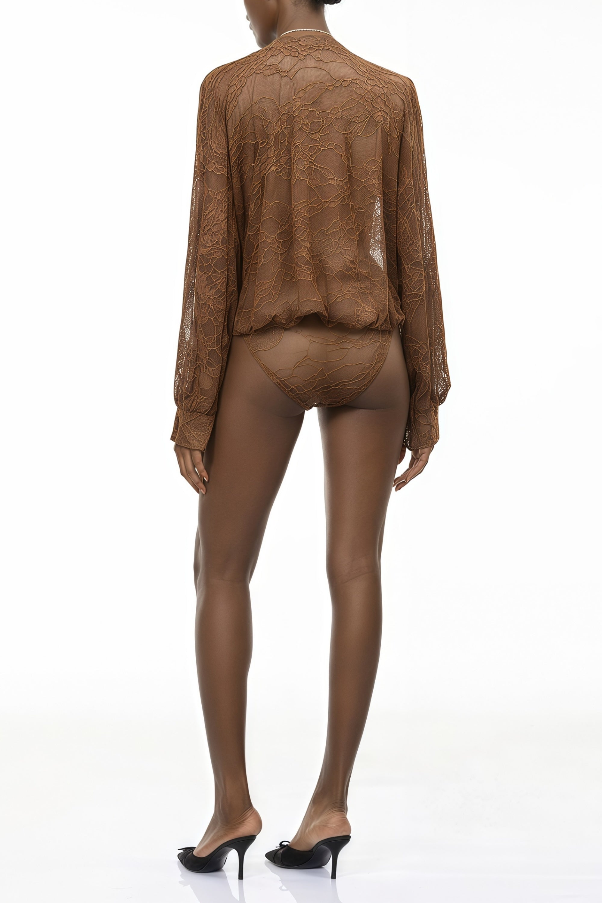 بذلة ماريس خاكي من الدانتيل المزين بالزهور مع رباط للربط