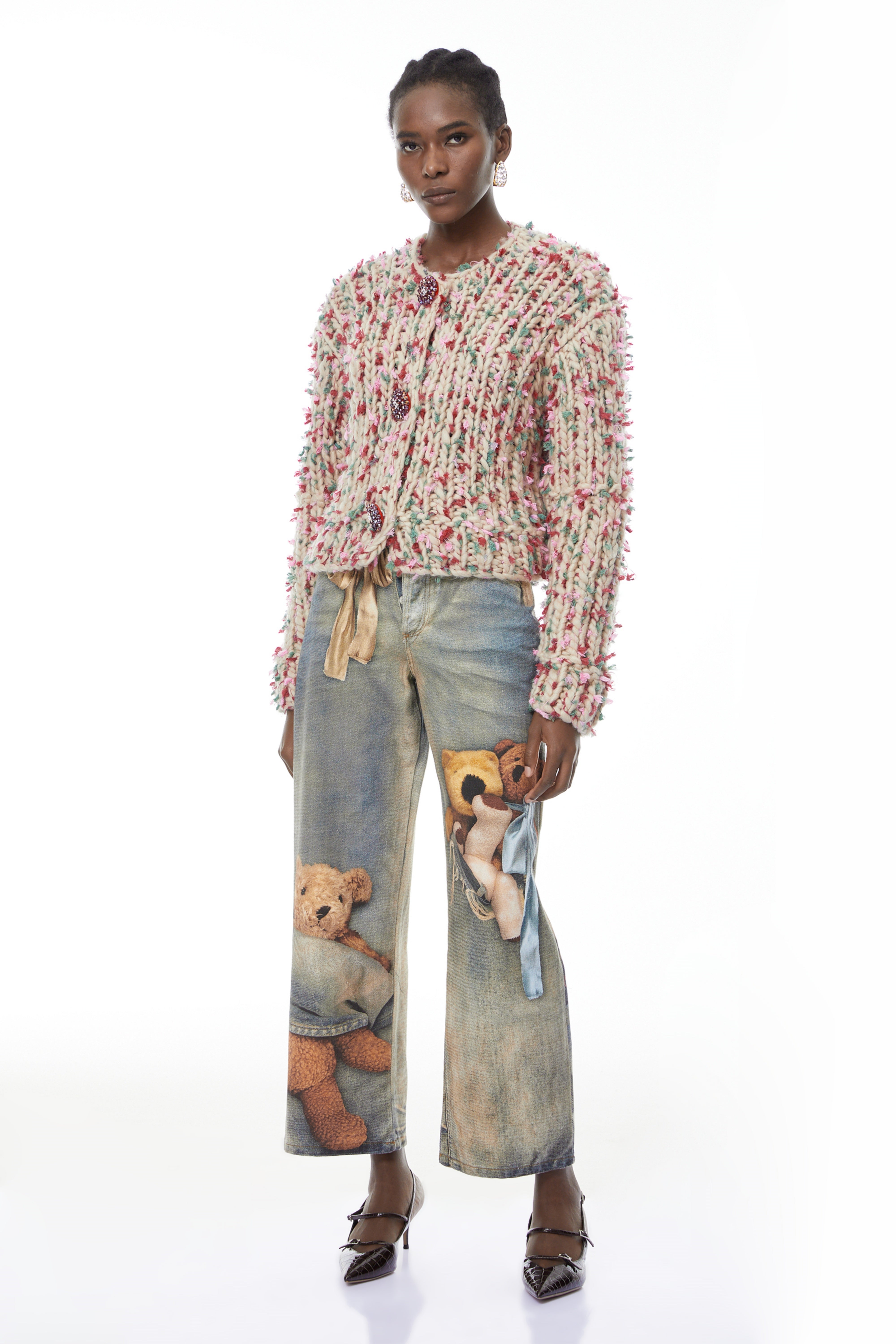 سترة ميليساند المحبوكة بزخارف نباتية محايدة