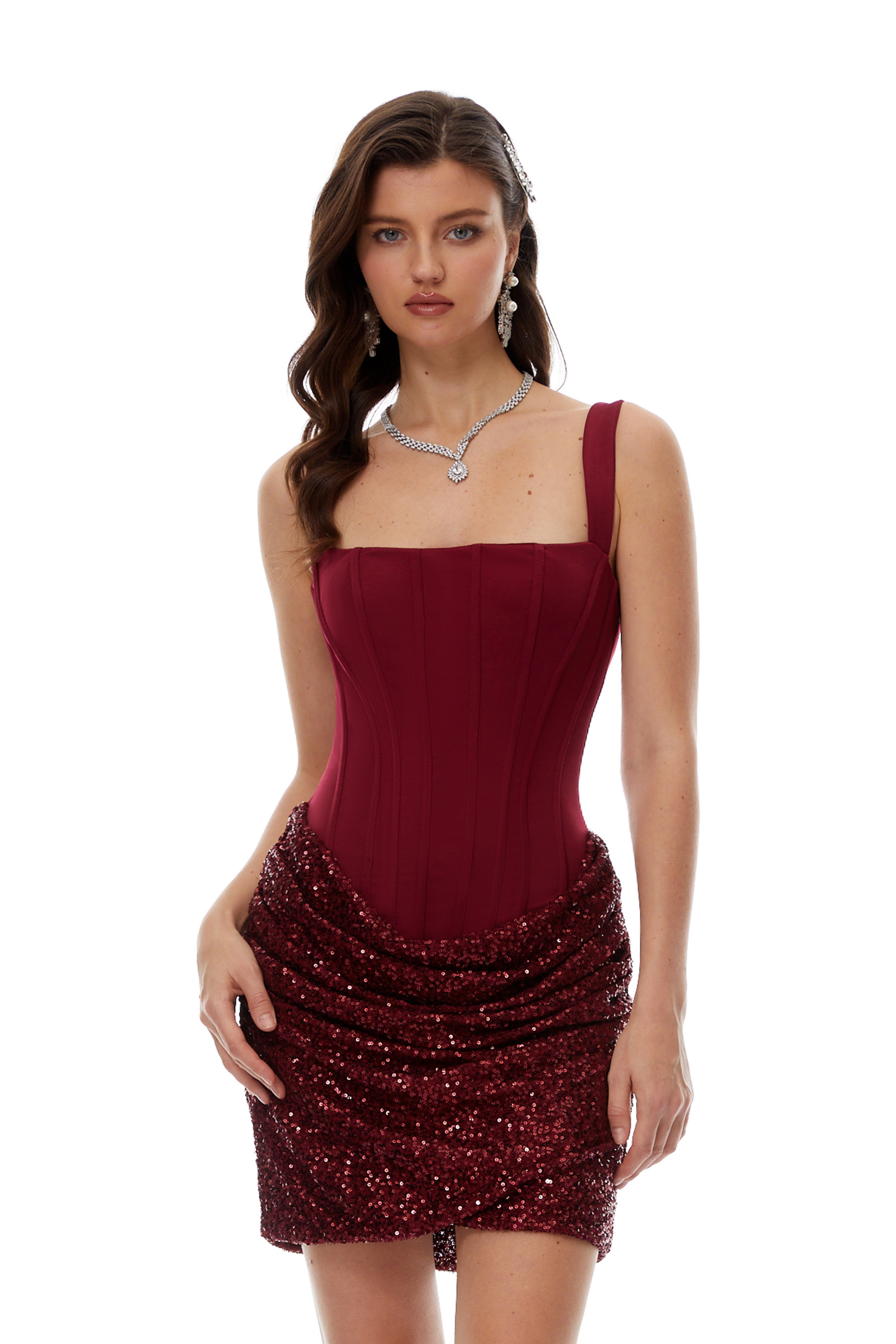 فستان قصير ضيق مزين بالكشكشة باللون الأحمر من Paulette