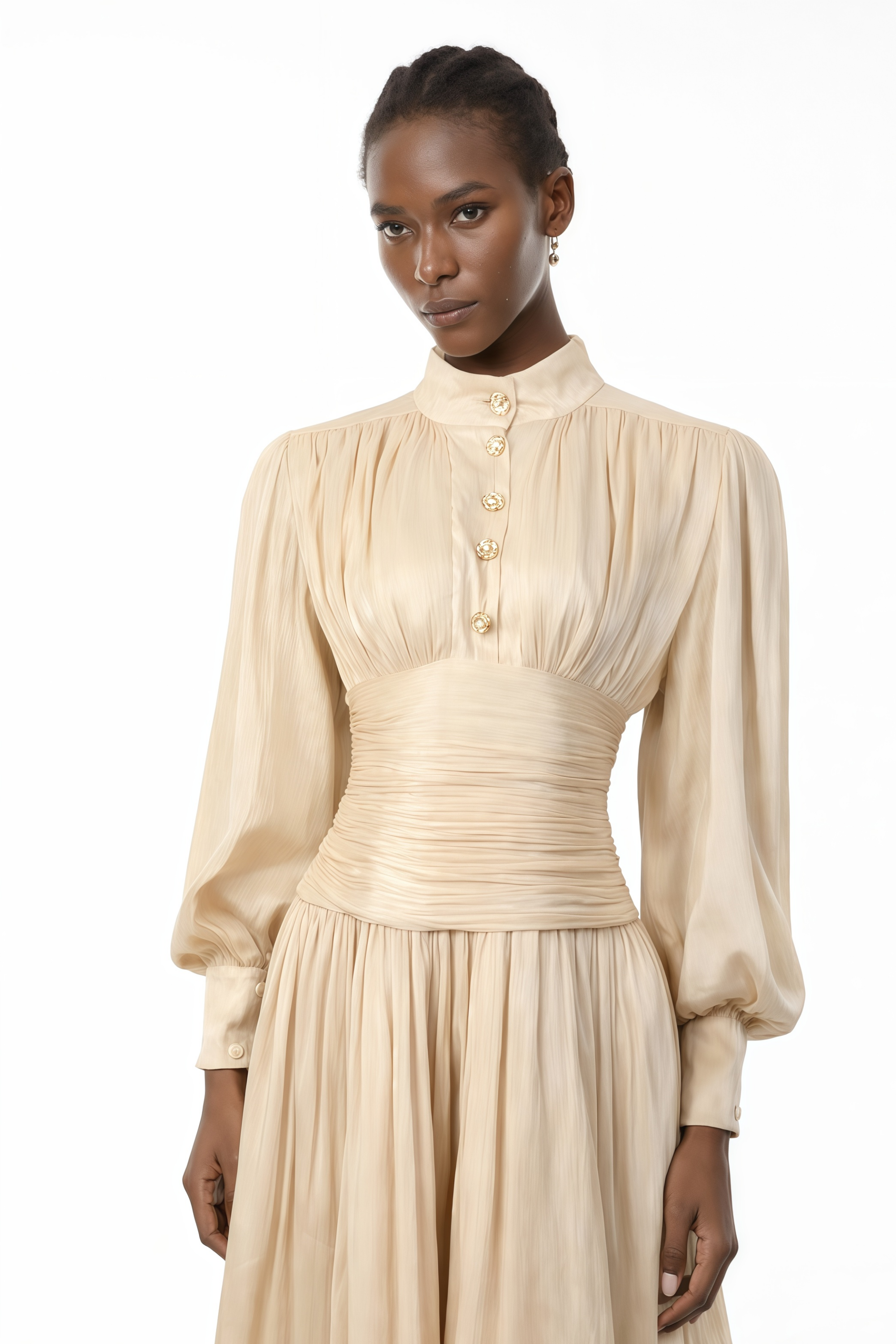 فستان طويل بياقة عالية وتفاصيل مكشكشة من Emersyn Neutrals