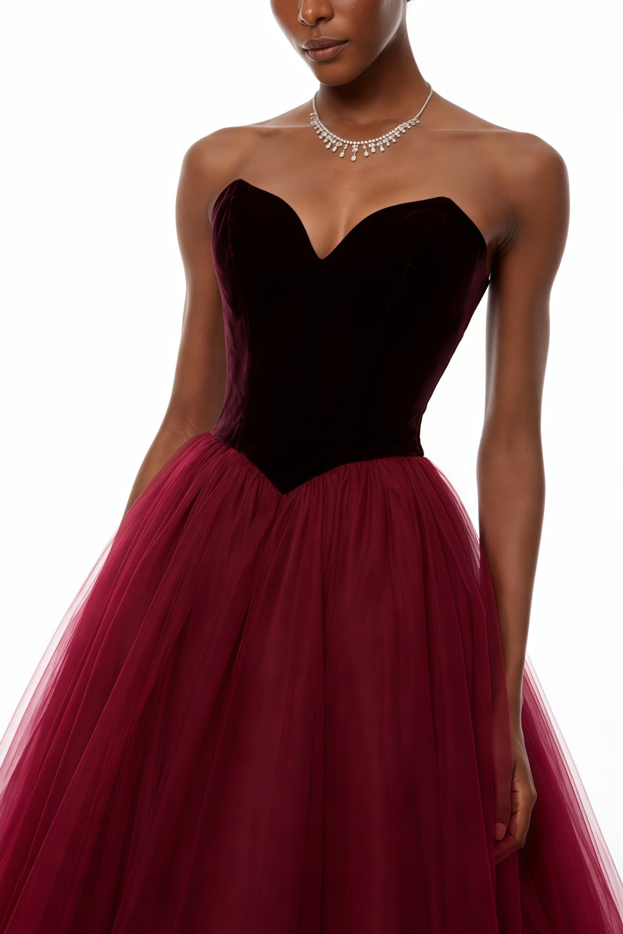 فستان طويل Zelna Red Ball مع أجزاء شبكية